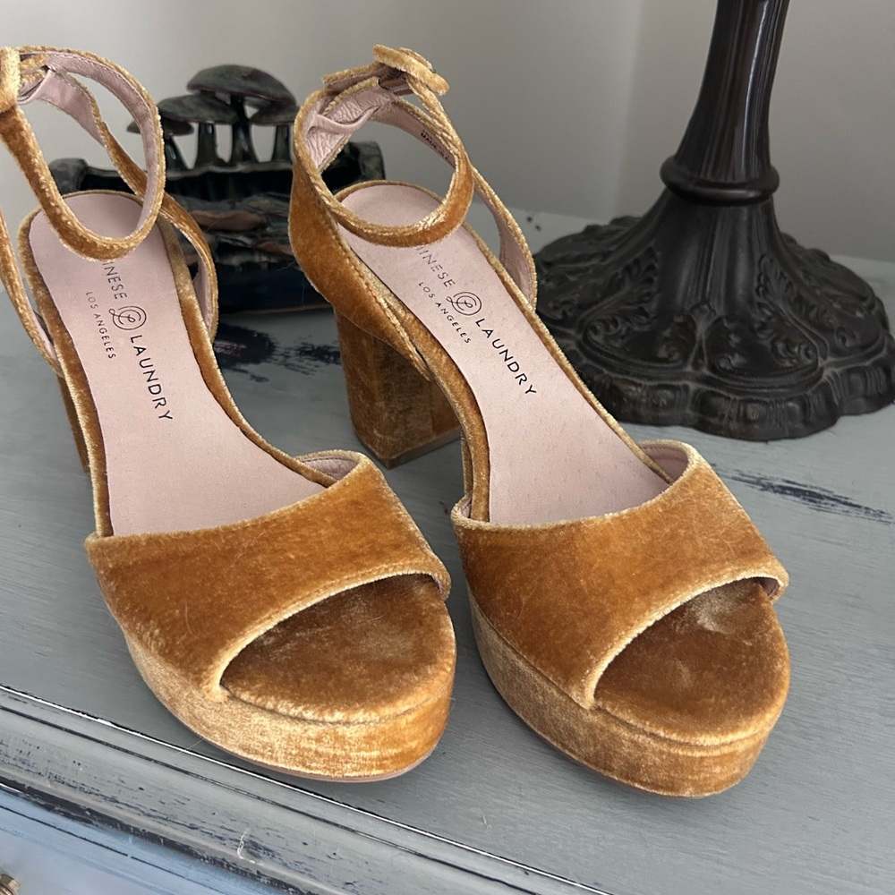 Chinese Laundry Velvet Platform Sandals in Mustard